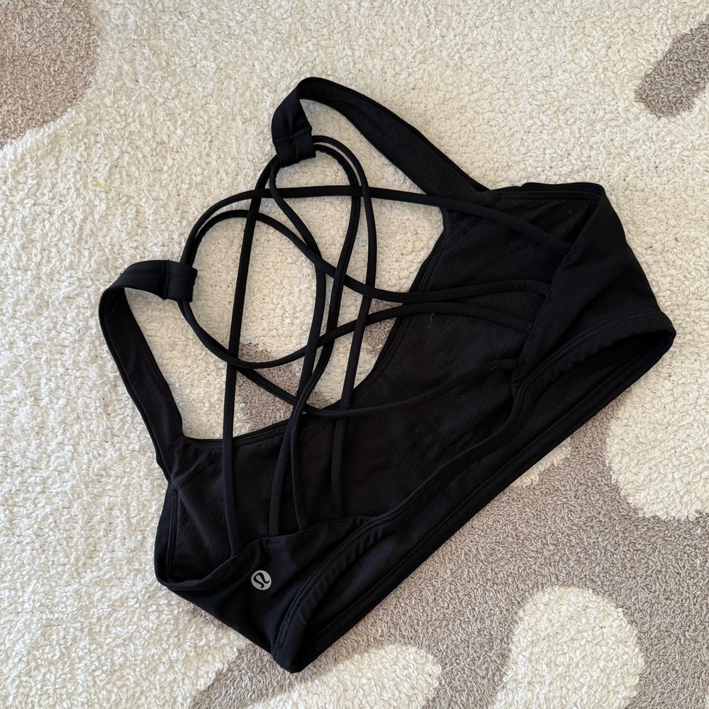 Lululemon Free to Be Bra- Wild (Size 8)